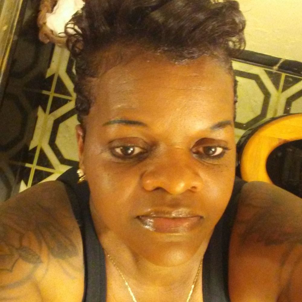 Meet your Posher, Effie